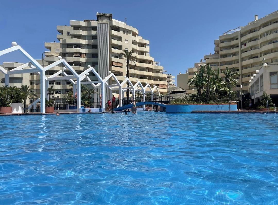El Estudio De La Playa Benalbeach 317 Terraza Vistas Al Mar Benalmádena Exterior foto